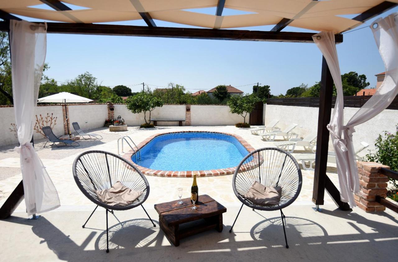 House & Apartment Palaca Donji Zemunik Buitenkant foto