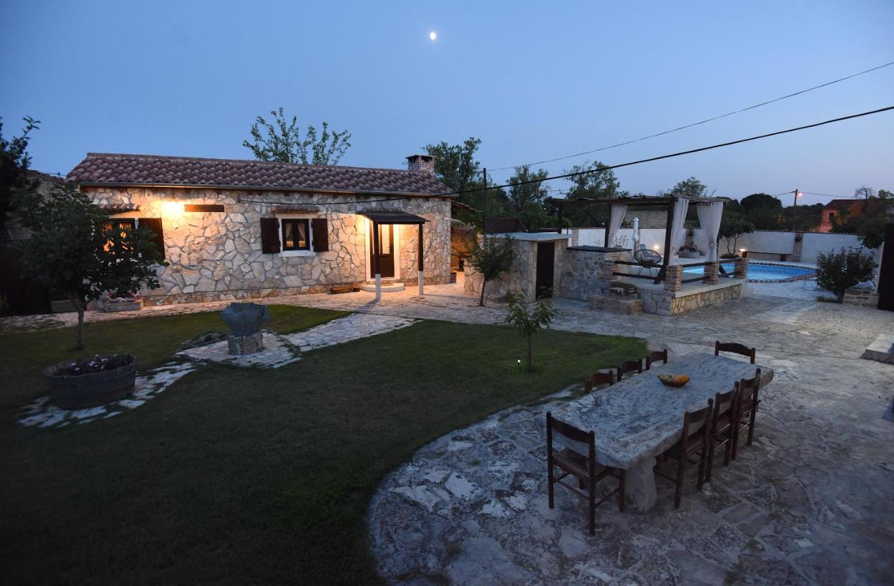 House & Apartment Palaca Donji Zemunik Buitenkant foto